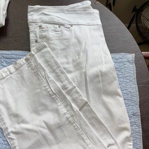 JAG 18W white jeans, straight leg, stretch waist